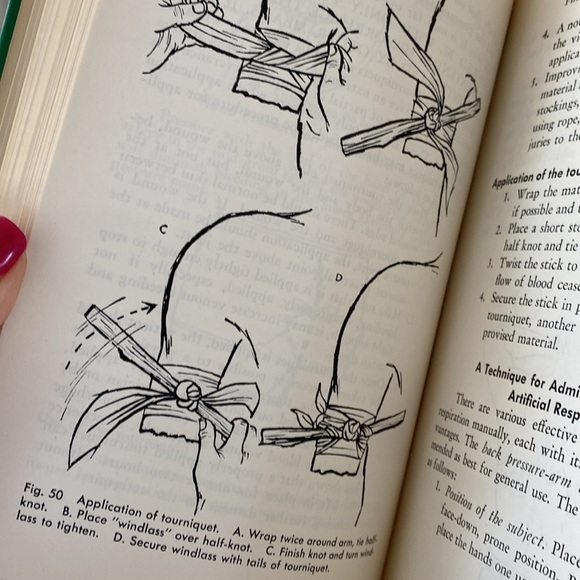 1957 First Aid Hardcover Book by The American National Red Cross - Picture 10 of 14